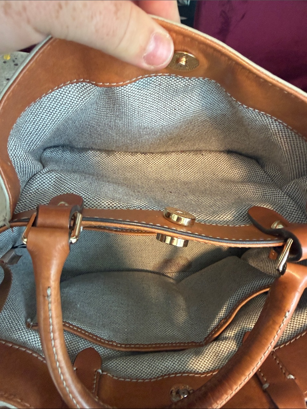 Dooney & Bourke City Patent Leather Small Glossy Barlow Bucket bag - Picture 7 of 11